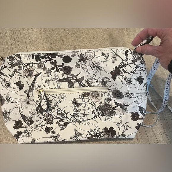 Brand New Reversible Vegan Tote With Insert! - Picture 5 of 8